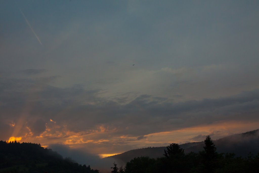 Sonnenuntergang_nach Gewitterregen_06.06.2012_002.jpg